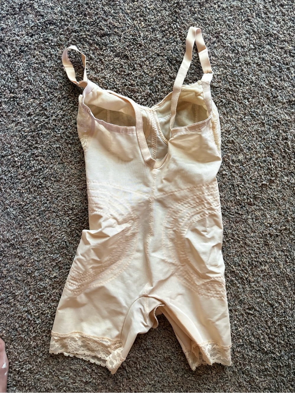 Rago 9071 Shapette Long Leg Body Briefer Shapewear 36DD Like New - Beige